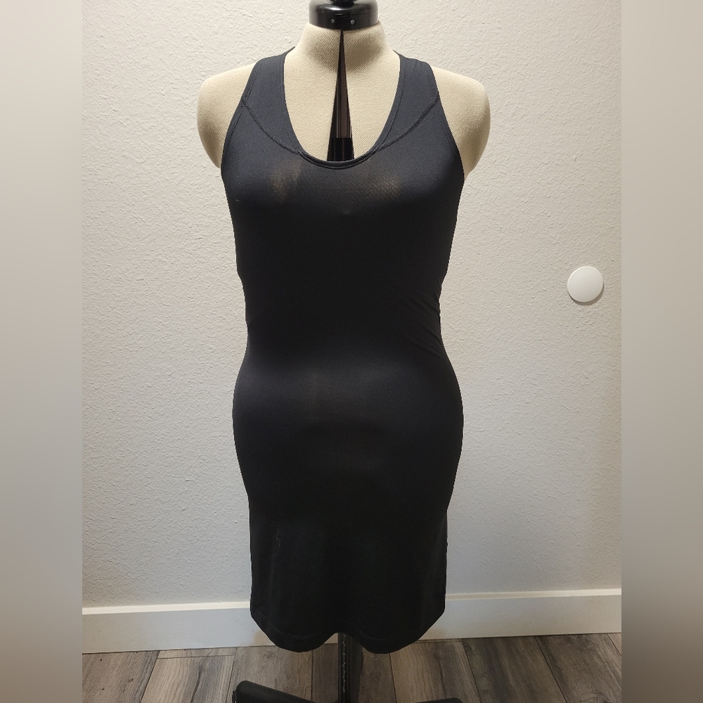 Patagonia M Dress with Built-In Shelf Bra